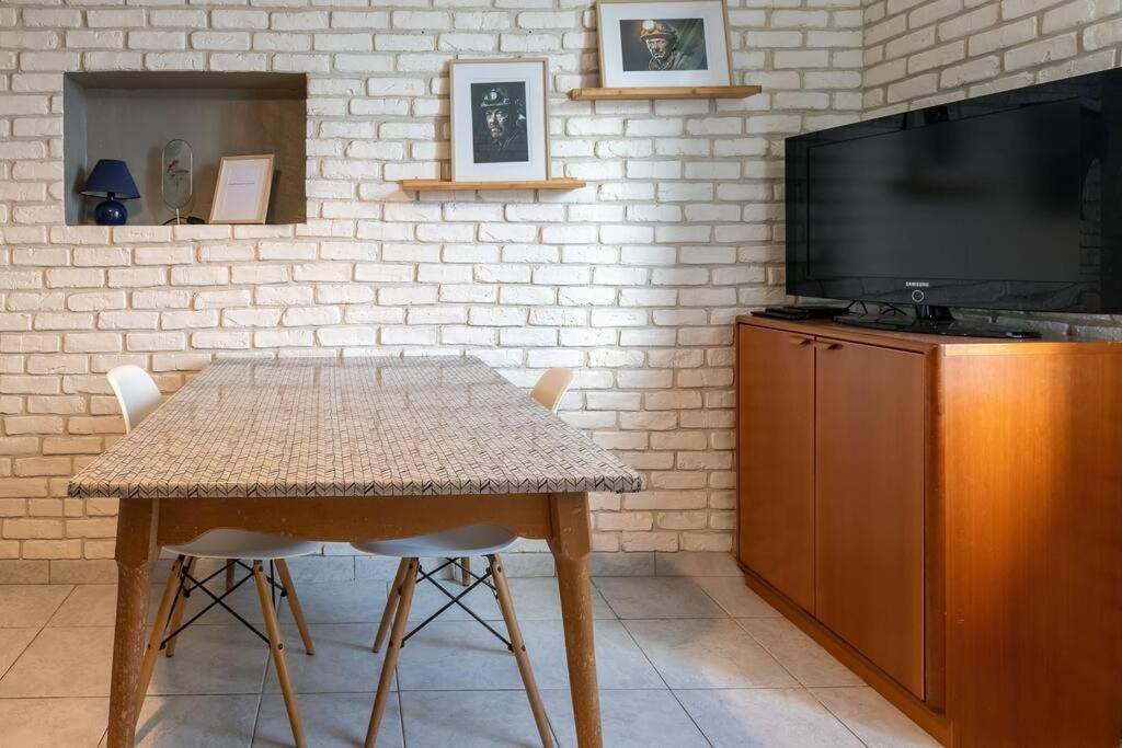 Le Graphite Appartement Auboue Buitenkant foto